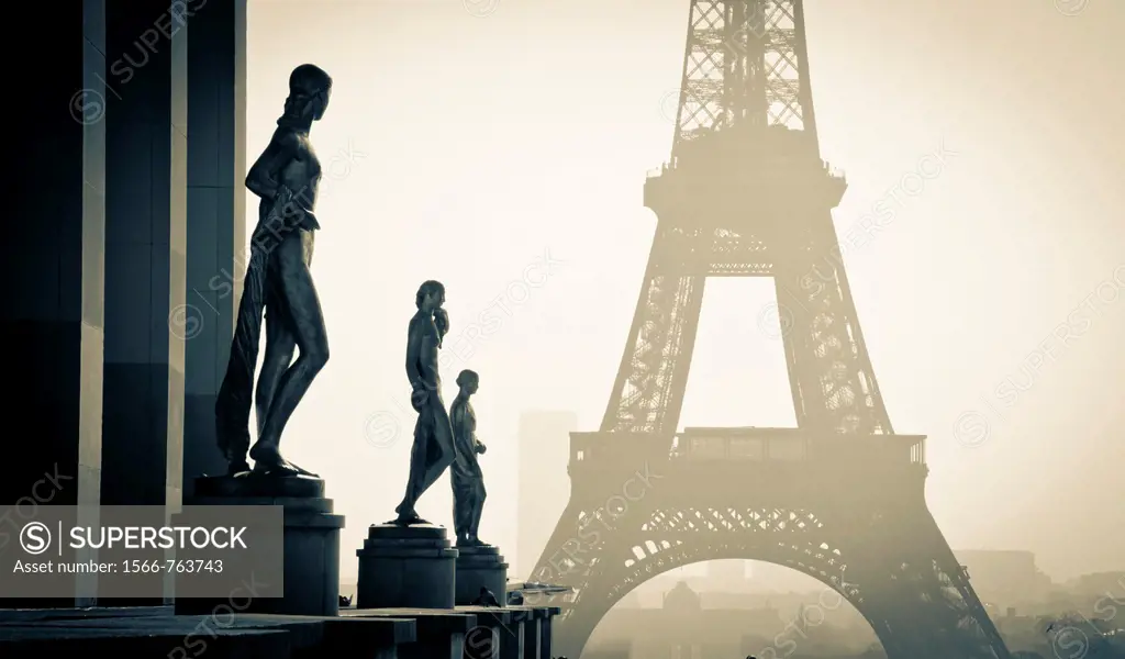 Statuary at the Palais de Chaillot  and Eiffel Tower  Paris, France