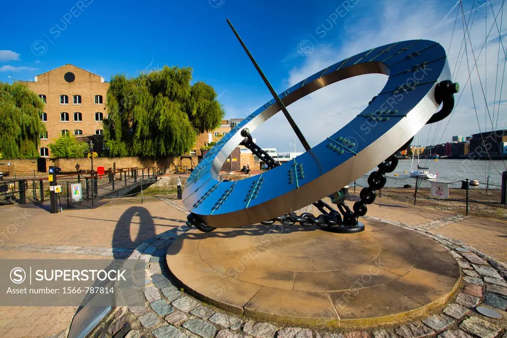 England, Greater London, London Borough of Tower Hamlets  Sun dial near the entrance to the St Katharine Docks, on the north bank of the River Thames ...