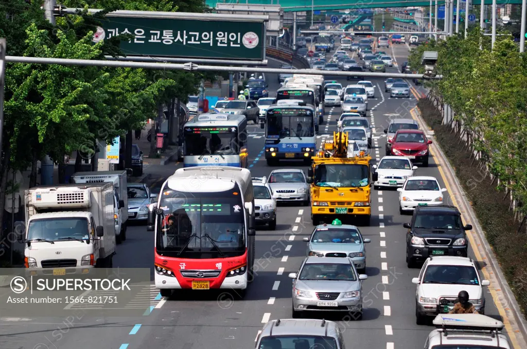Busan (South Korea): urban traffic in the Nam-gu neighborhood