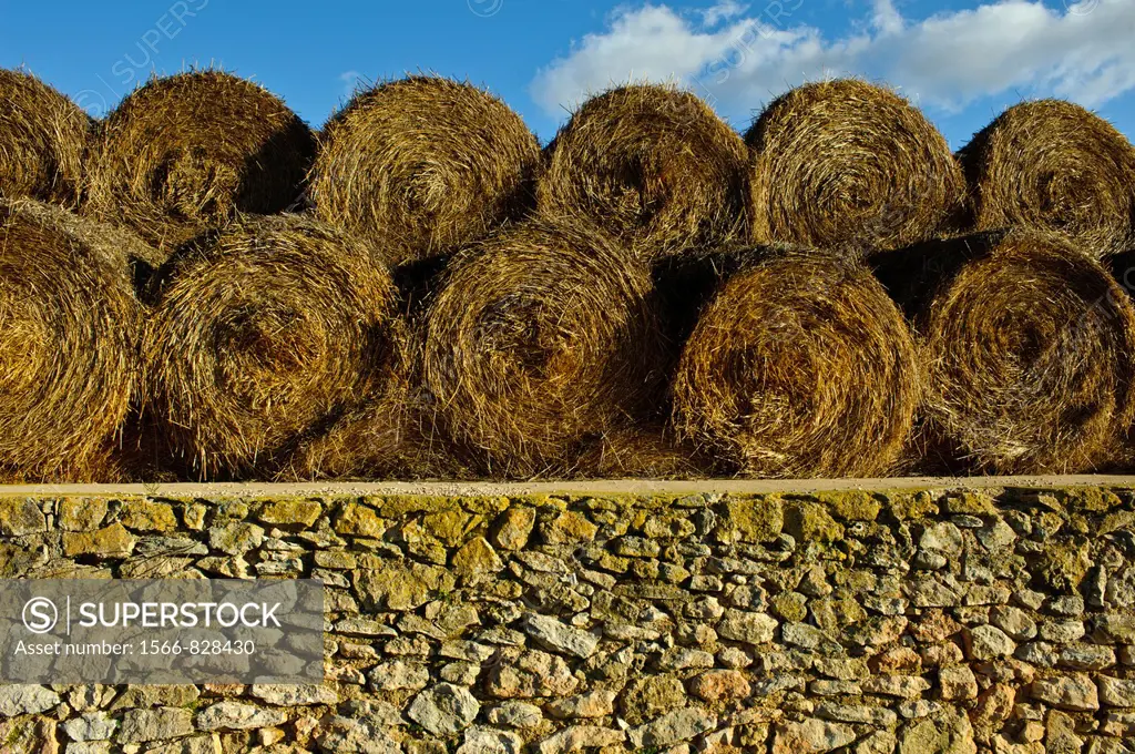Straw bales, Los Pandos estate, Almansa, Albacete province, Castilla-La Mancha, Spain