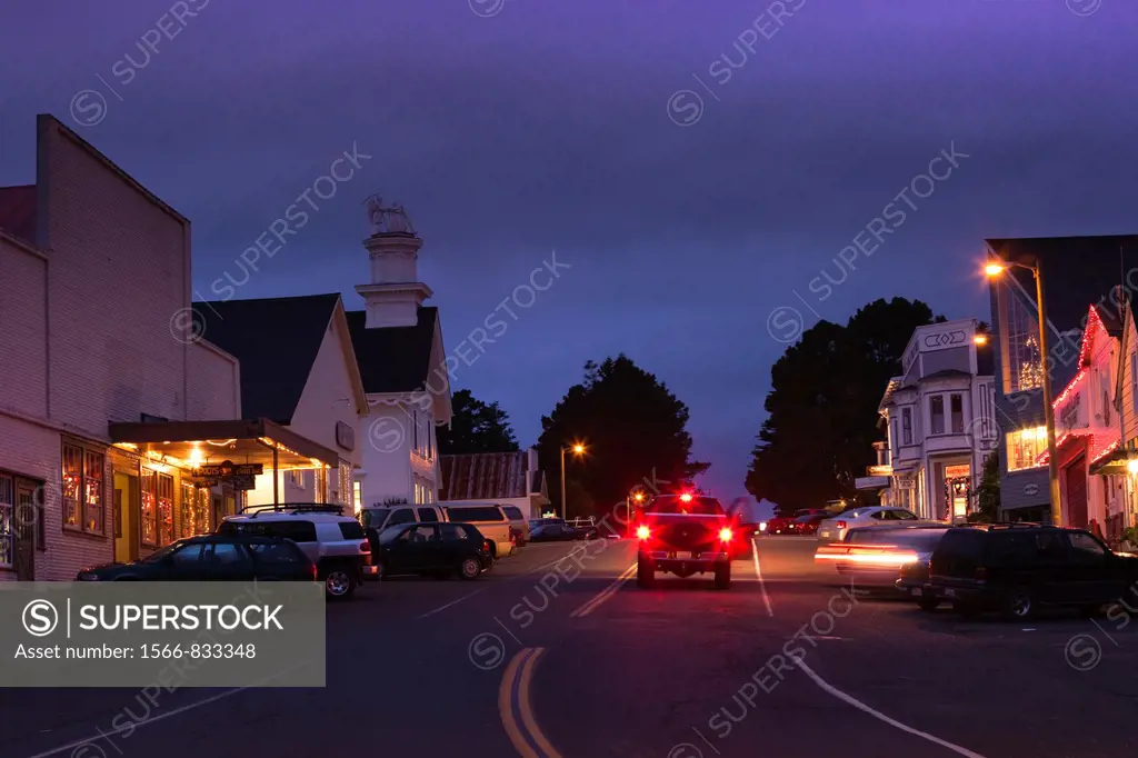 USA, California, Northern California, North Coast, Mendocino, Lansing Street, evening