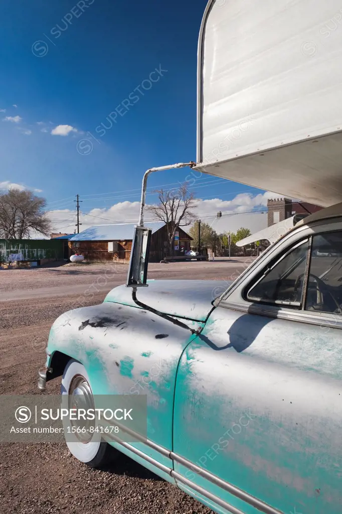 USA, Nevada, Great Basin, Goldfield, old car
