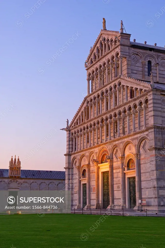 Duomo cathedral, Piazza del Duomo (aka Piazza dei Miracoli), Pisa, UNESCO world heritage site, Tuscany, Italy