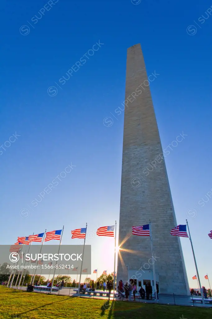Views of the Washington Monument in Washington, D C , USA  MORE INFO The Washington Monument was built to commemorate the first president of the Unite...