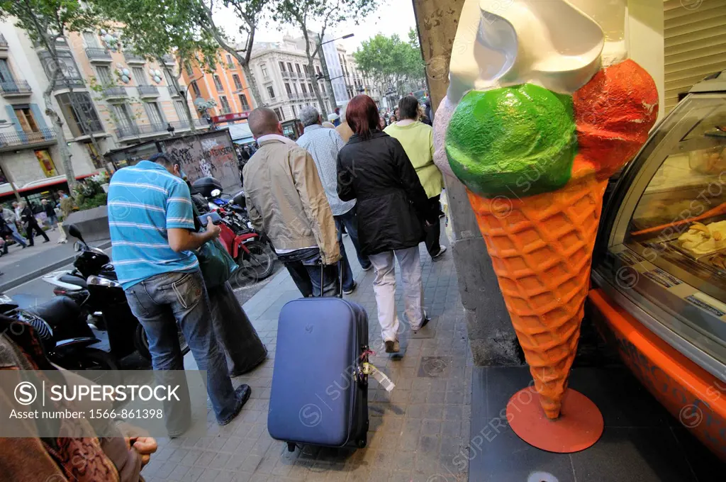 Ice cream shop, La Rambla, Barcelona, Catalonia, Spain