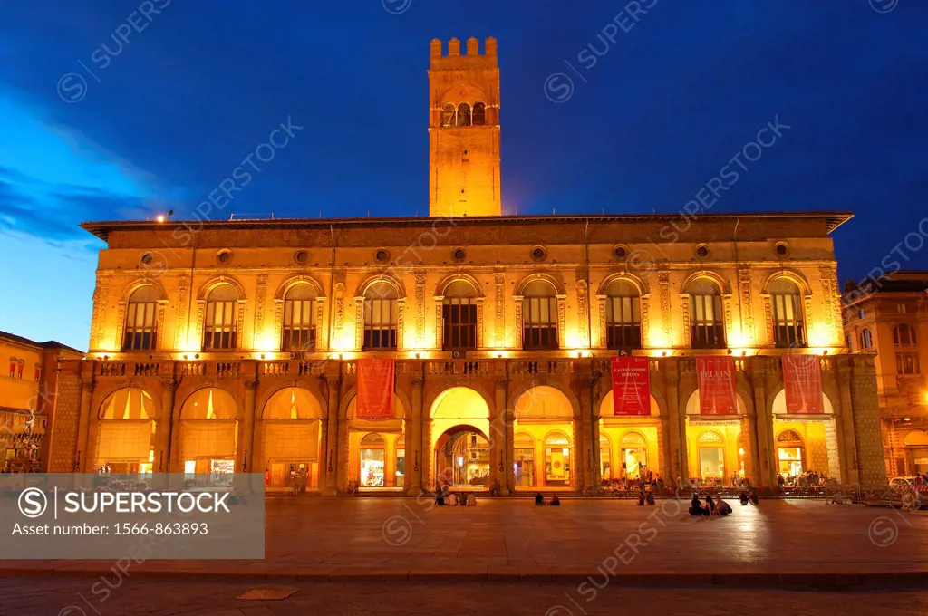Palazzo del Podestà, Piazza Maggiore main square, Bologna, Emilia-Romagna, Italy