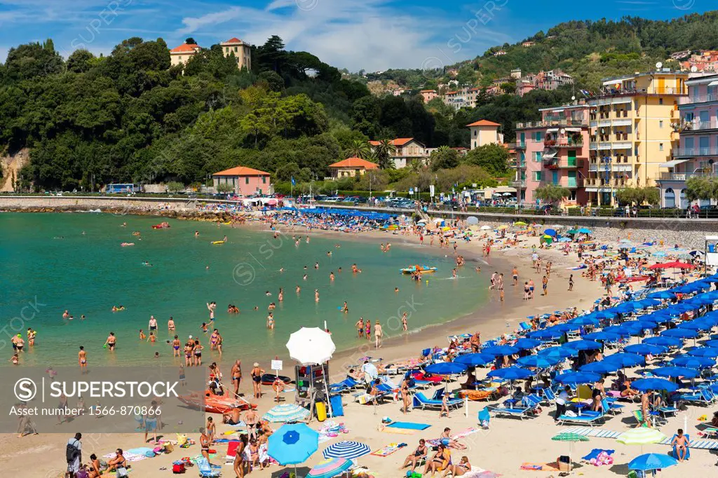 Tourists on the beach, Lerici, Province of La Spezia, Liguria, Italy, Europe