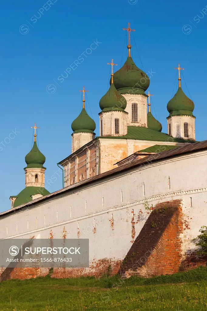 Russia, Yaroslavl Oblast, Golden Ring, Pereslavl-Zalessky, Goritzky Monastery, outer walls, late afternoon