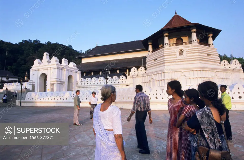 Temple of the Tooth Sri Dalada Maligawa with on right Pattirippuwa Octagon tower, Kandy, Sri Lanka