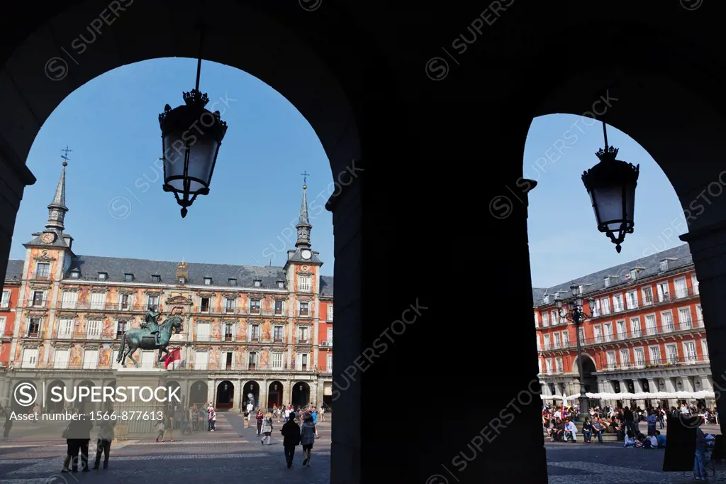 Madrid, Spain  Plaza Mayor  Equestrian statue of King Felipe III