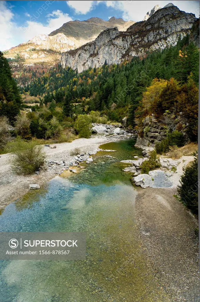 Bujaruelo Valley, Sobrarbe  Ordesa & Monte Perdido National Park, Huesca, Aragon, Spain