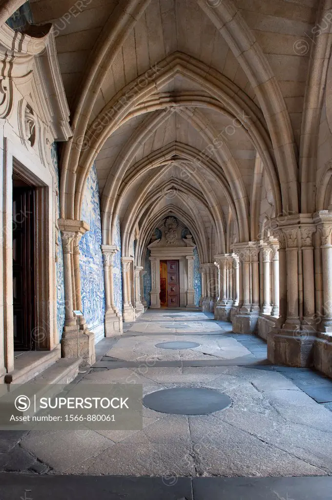 Da Sé Cathedral, Azulejos of the Gothic cloister, Barredo district, Porto, Portugal, Unesco World Heritage Site