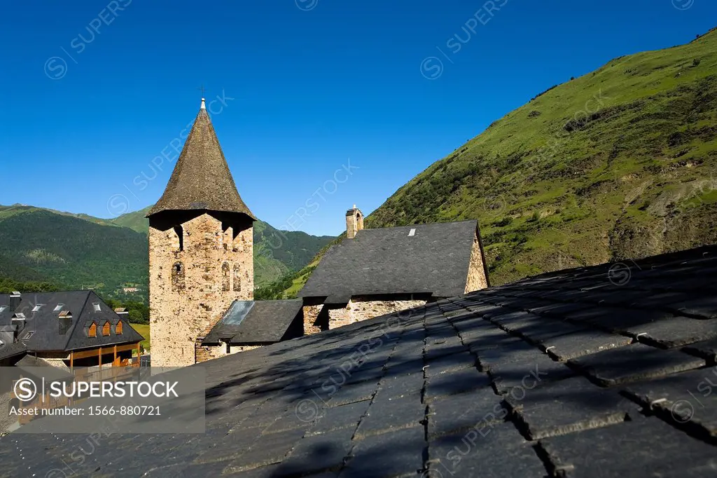 Escunhau village  Sant Pere Church,Aran Valley,Pyrenees, Lleida province, Catalonia, Spain