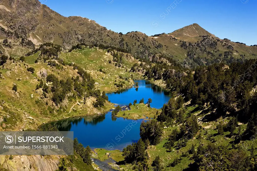 Redon and Long lakes,Colomèrs cirque,Aran Valley, Aigüestortes and Estany de Sant Maurici National Park,Pyrenees, Lleida province, Catalonia, Spain