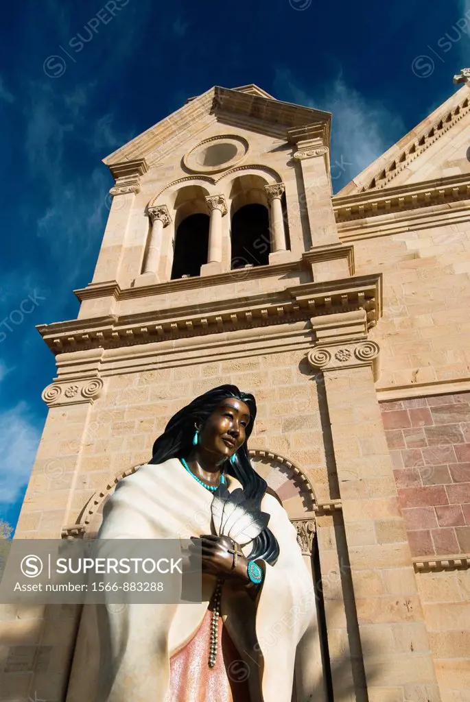 Cathedral Basilica of St Francis of Assisi and statue of Kateri Tekakwitha (first Indian of North America to be promoted a Saint, 1656-1680), Santa Fe...