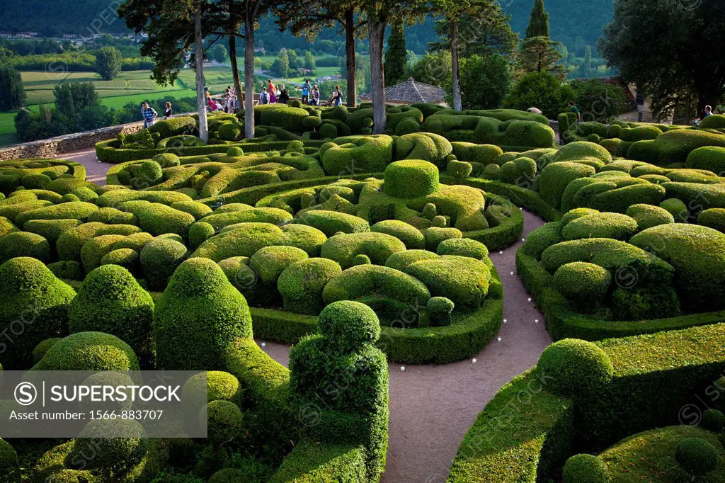 Marqueyssac gardens, chateau, Dordogne, Aquitaine, France, Europe