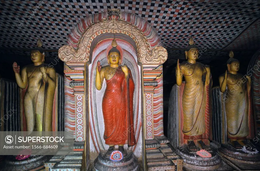 Buddha statues, Cave n°3 , Golden cave temple, Dambulla, Sri Lanka