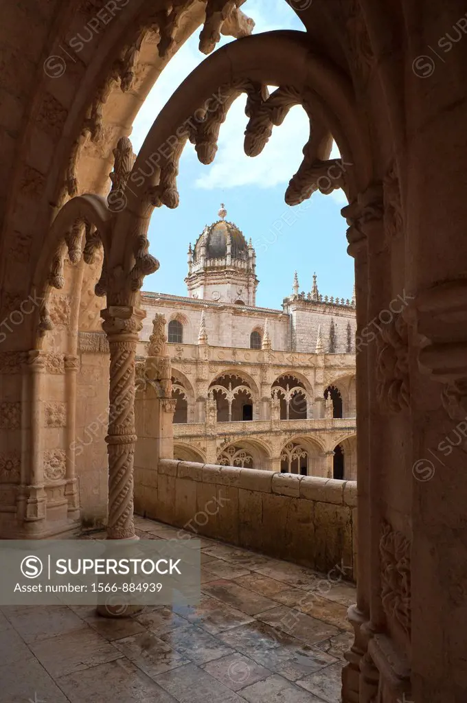 Courtyard of the two-storied cloister of the Mosteiro dos Jéronimos Monastery of the Hieronymites, Belem district, Lisbon, Portugal, Unesco World Heri...