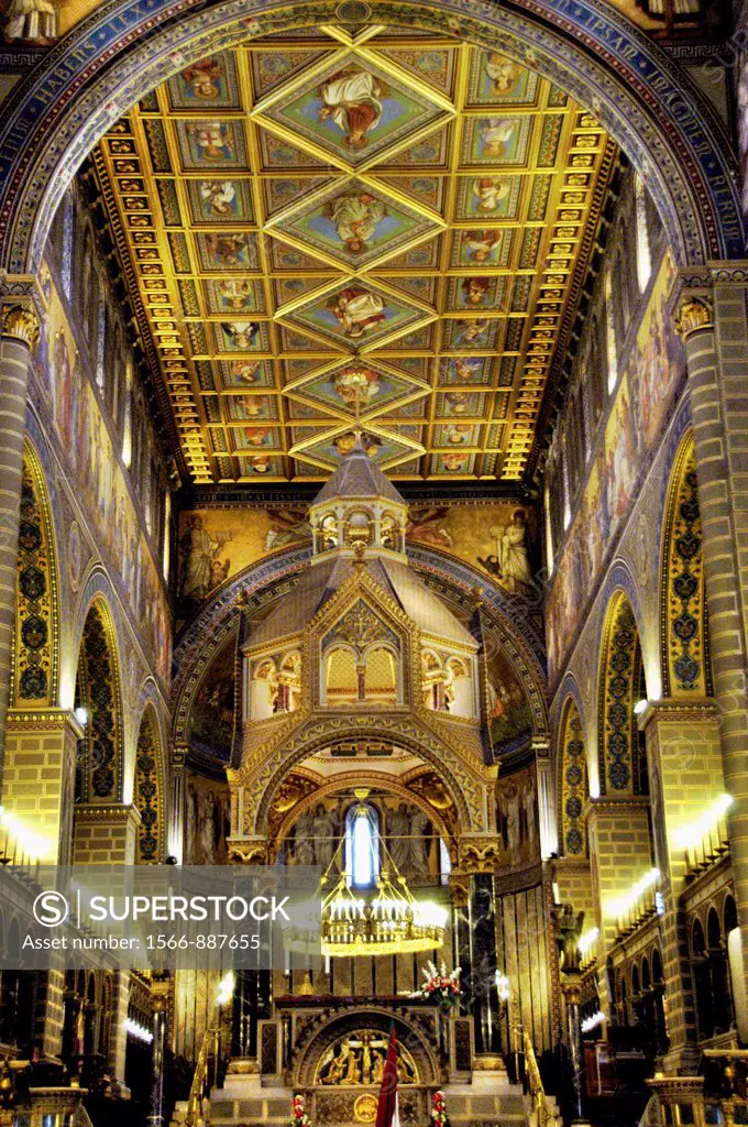 St  Peter & Paul Cathedral, Pecs, Hungary, main sanctuary