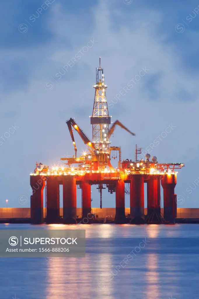 Oil/Gas drilling rig in Puerto de La Luz, Las Palmas, Gran Canaria, Canary Islands, Spain