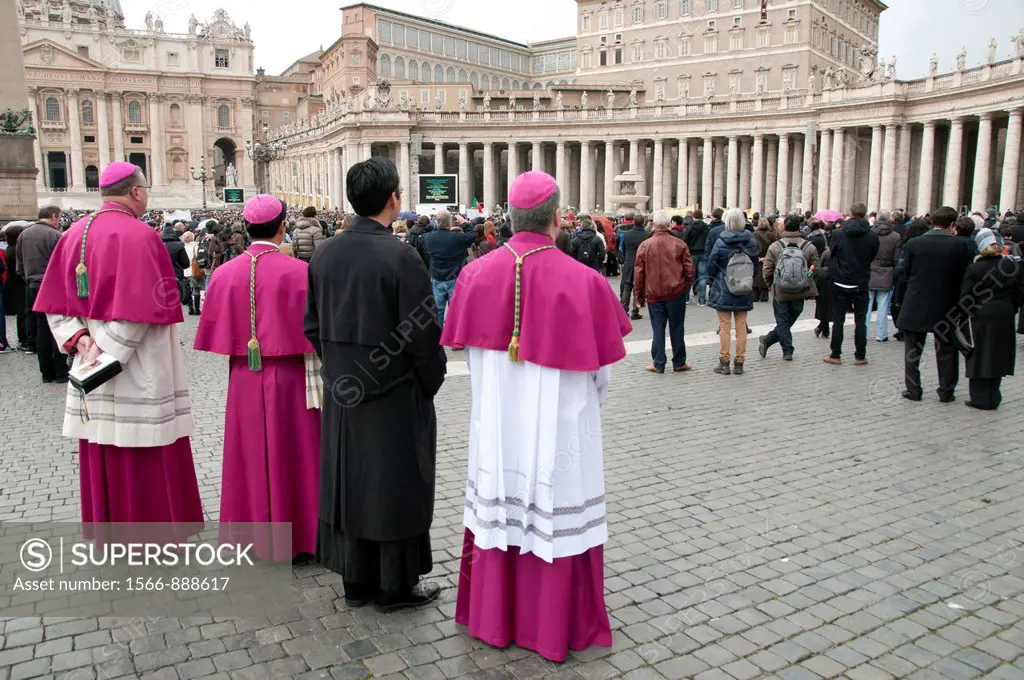 bishops during ceremony of sermon, Città del vaticano, Vatican City, St. Peter´s Square, Basilica S.Pietro, Rome, Italy, Pope in the Palace of Pontife...