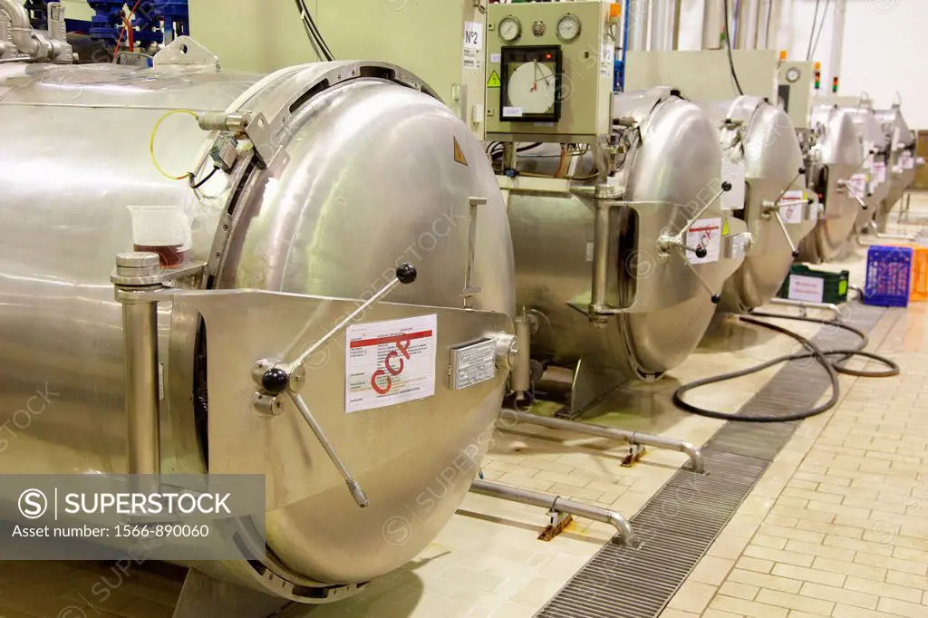 Autoclave sterilization in hermetically sealed containers by the method Appert, Appertization, Production line of canned vegetables and beans, Canning...