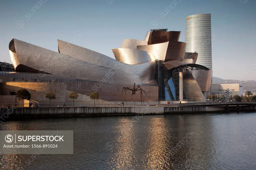 Spain, Basque Country Region, Vizcaya Province, Bilbao, The Guggenheim Museum, designed by Frank Gehry, morning