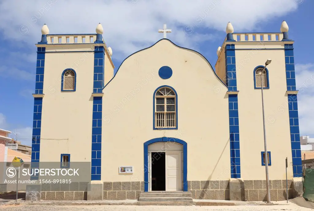 Largo Santa Isobel, Sal Rei, Boa Vista, Cape Verde Islands, Africa  Catholic Church of St  Isobel
