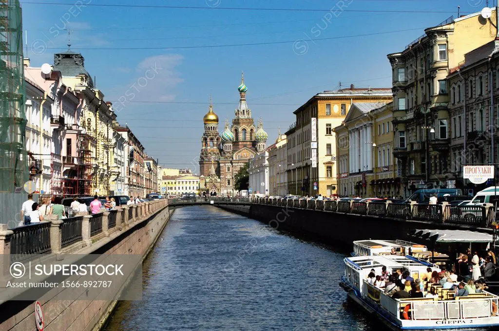 Russia, St  Petersburg, Griboyedova Canal, Church of Our Saviour on Spilled Blood in the background