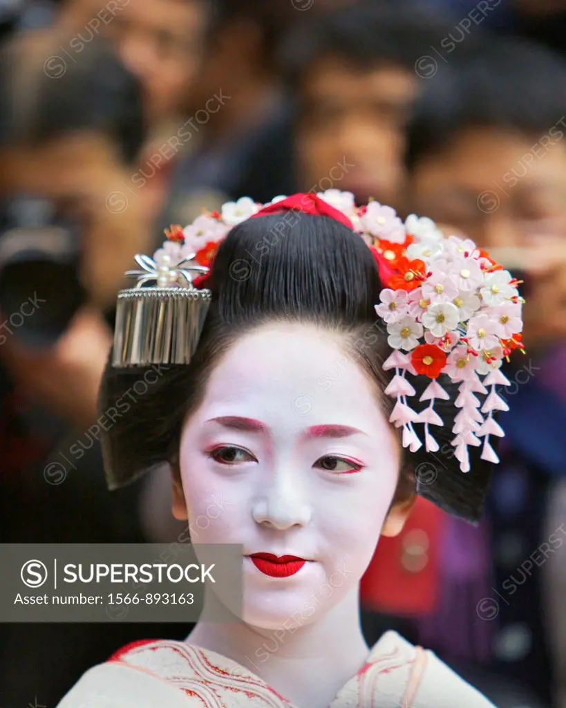 A Geisha taking part in the Setsubun Rituals at Yasaka Shine