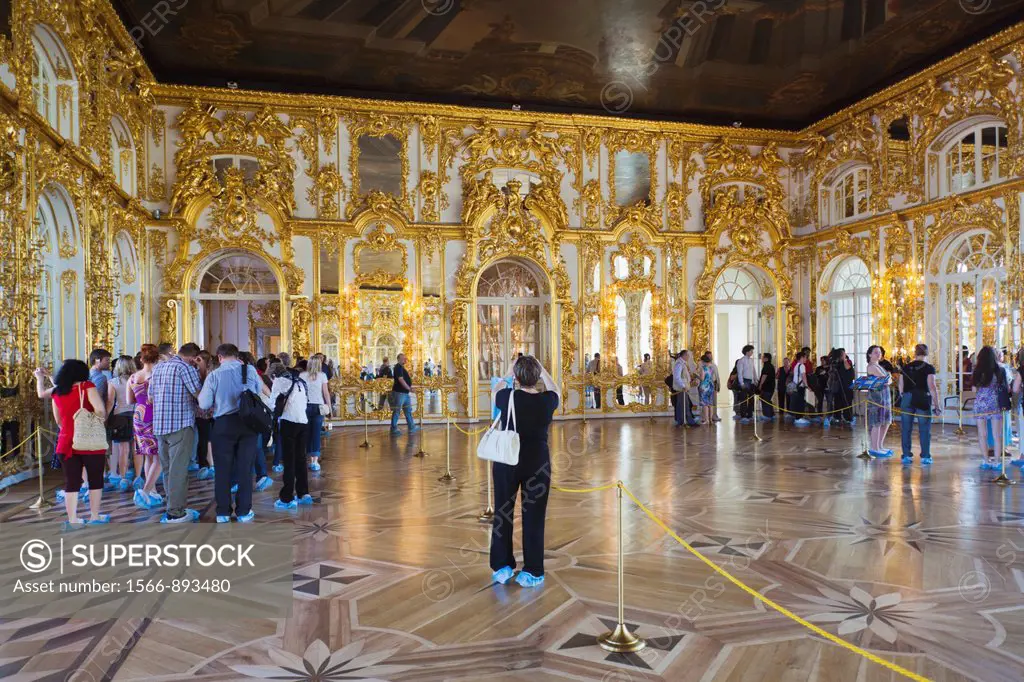 Russia, Saint Petersburg, Pushkin-Tsarskoye Selo, Catherine Palace, detail of the Great Hall