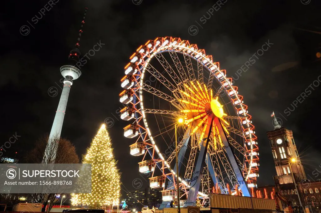 Christmas fair in front of the Red City Hall, Rote Rathaus, Fernsehturm, television tower, Berlin Mitte district, Berlin, Germany, Europe