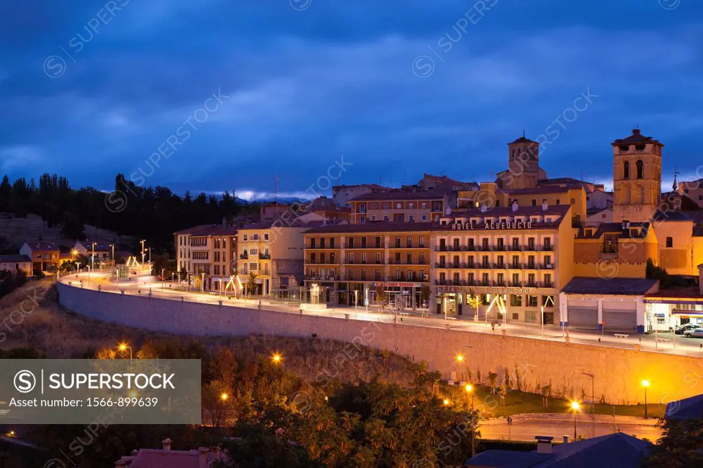 Spain, Castilla y Leon Region, Segovia Province, Segovia, town view over Plaza de Artilleria, dawn