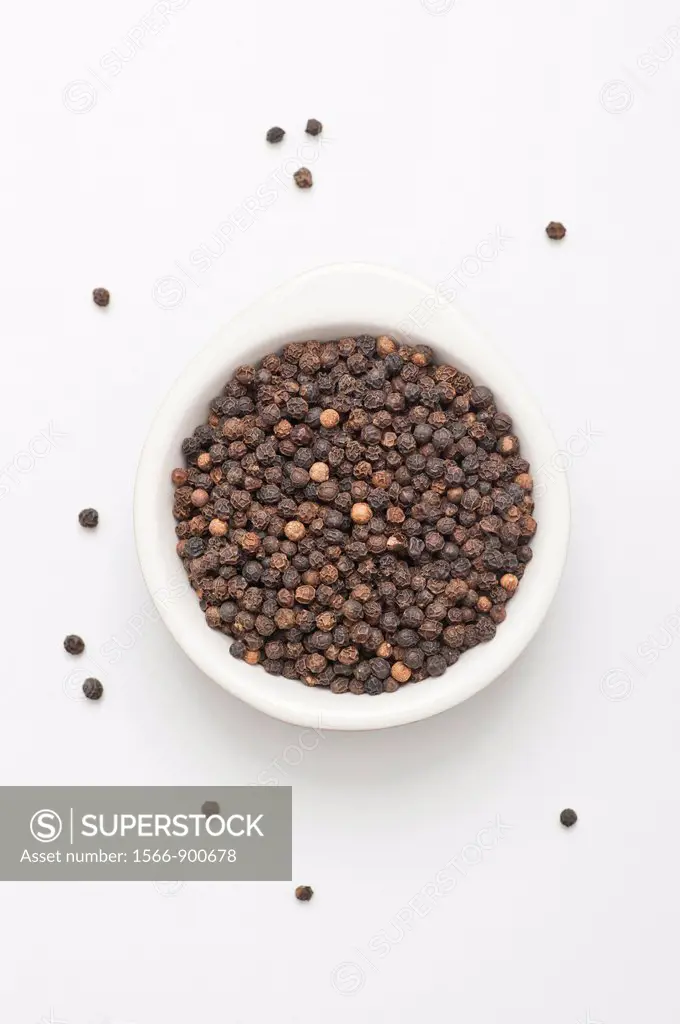 Black Peppercorn in a bowl