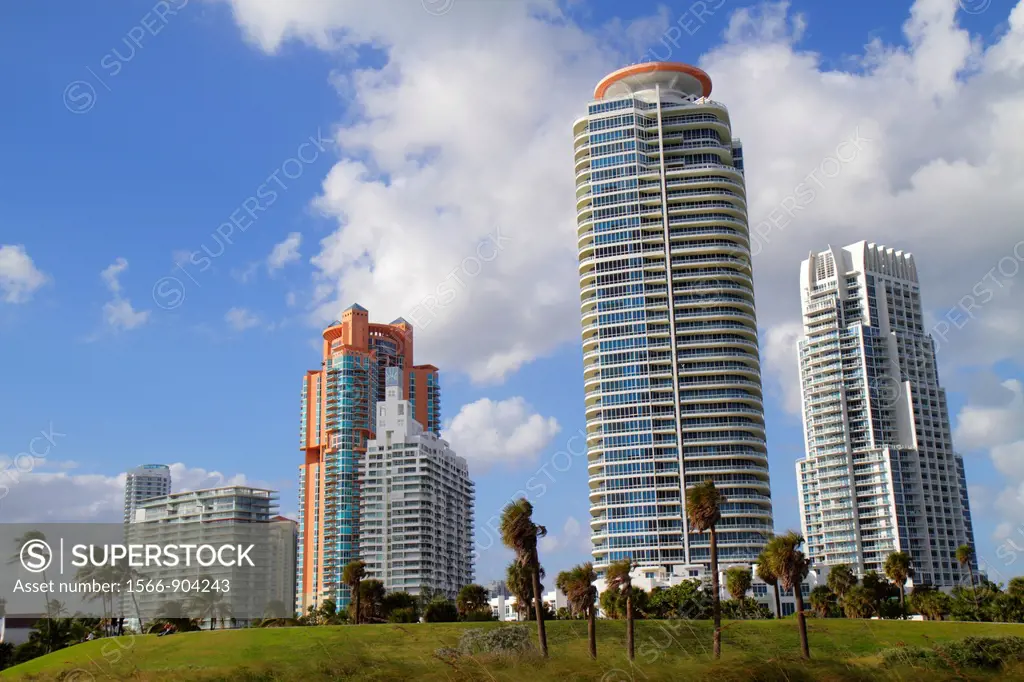Florida, Miami Beach, South Beach, South Pointe Park, public park, high rise, luxury real estate, condominium, building, Continuum, Portofino, archite...
