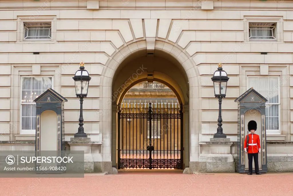 Guard posted outside of Buckingham Palace. London, England, UK.