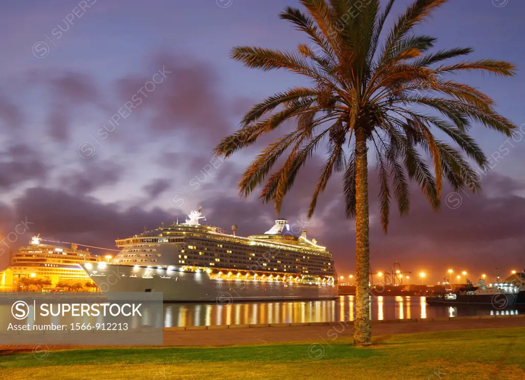 Cruise ship in Las Palmas on Gran Canaria, Canary Islands, Spain