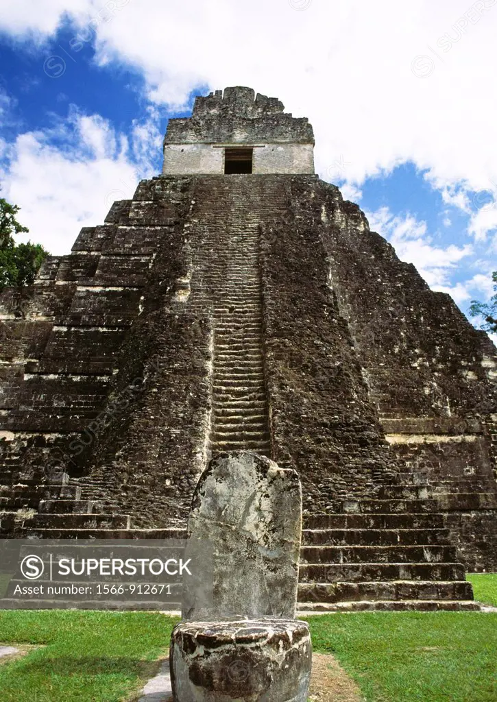 Temple at the Plaza Mayor  Mayan City of Tikal  Guatemala  Tikal or Tikal according to the modern Mayan orthography is one of the largest archaeologi...