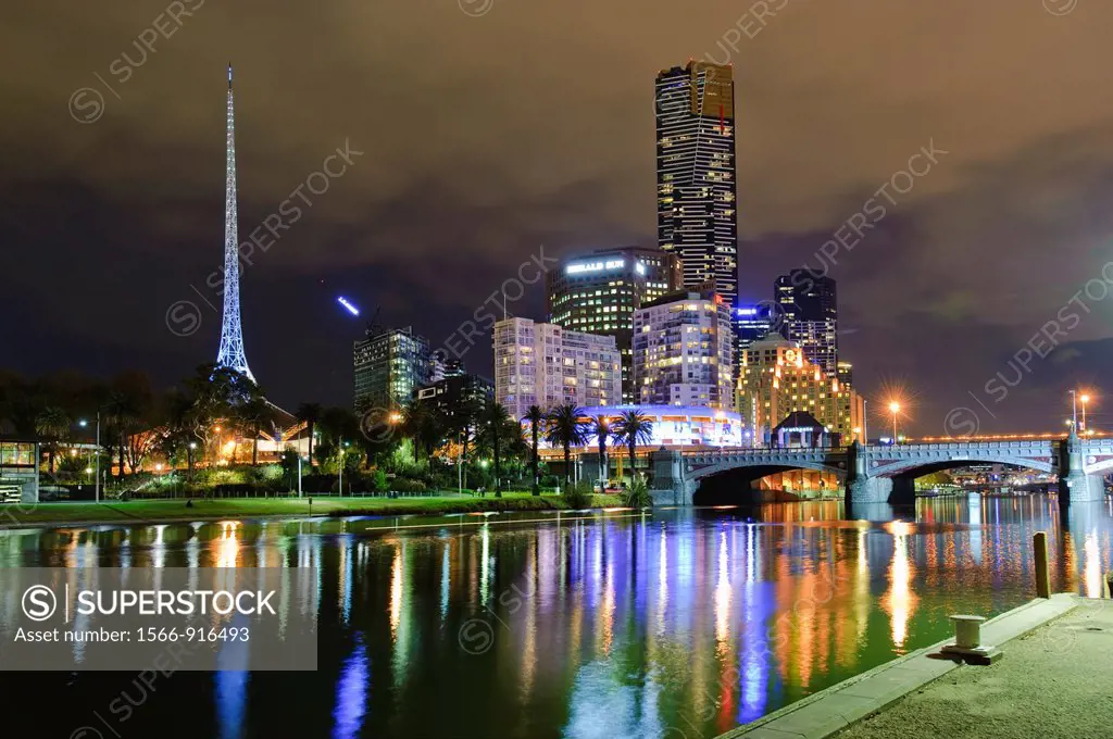 Melbourne Southbank and Yarra by night