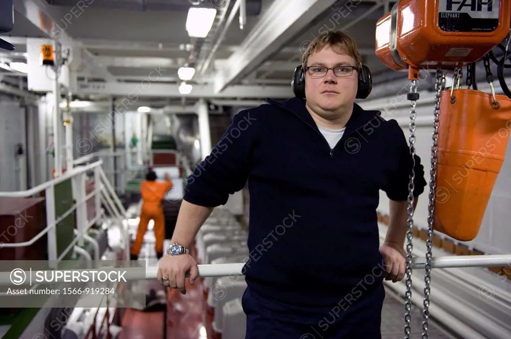The second engineer of container-vessel MV Flintercape controls the engine-room of the vessel during absence of the first engineer. The ship is sailin...