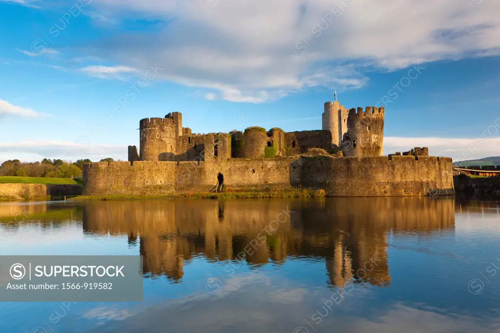 Caerphilly Castle, Caerphilly, South Wales, UK, Europe