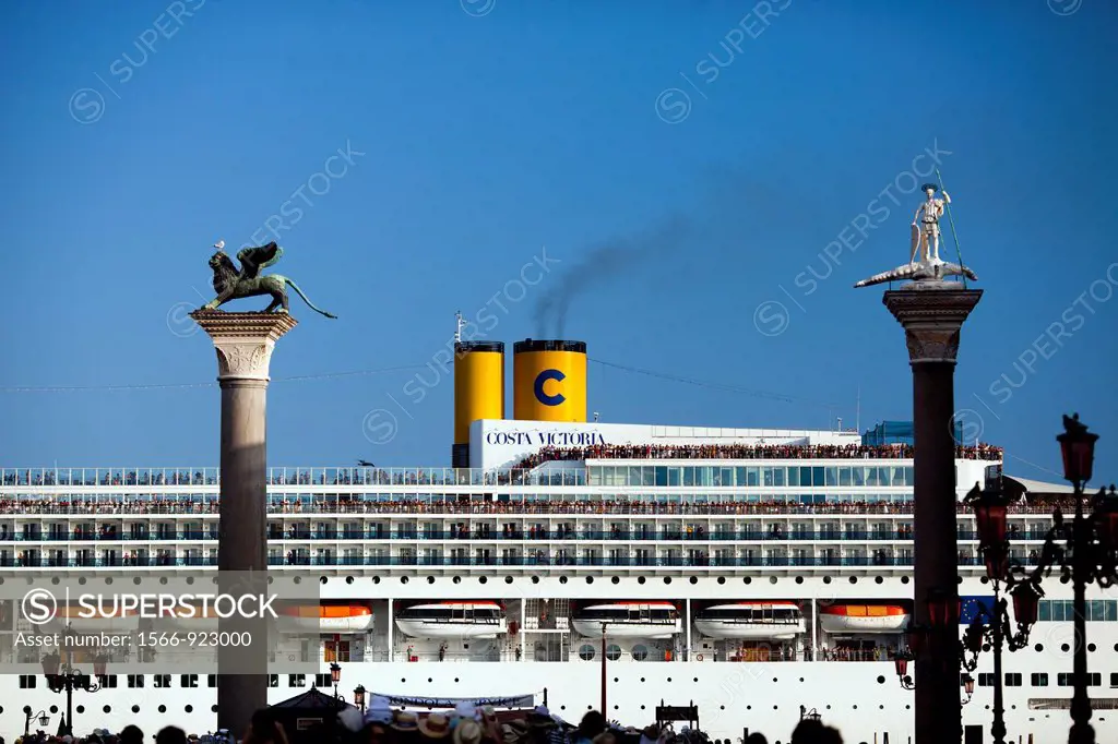 A liner passing by in front of the Piazzetta, Venice, Italy
