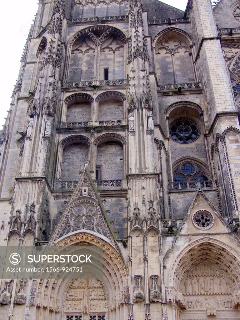 cathedrale st etienne,bourges,cher,berry,france