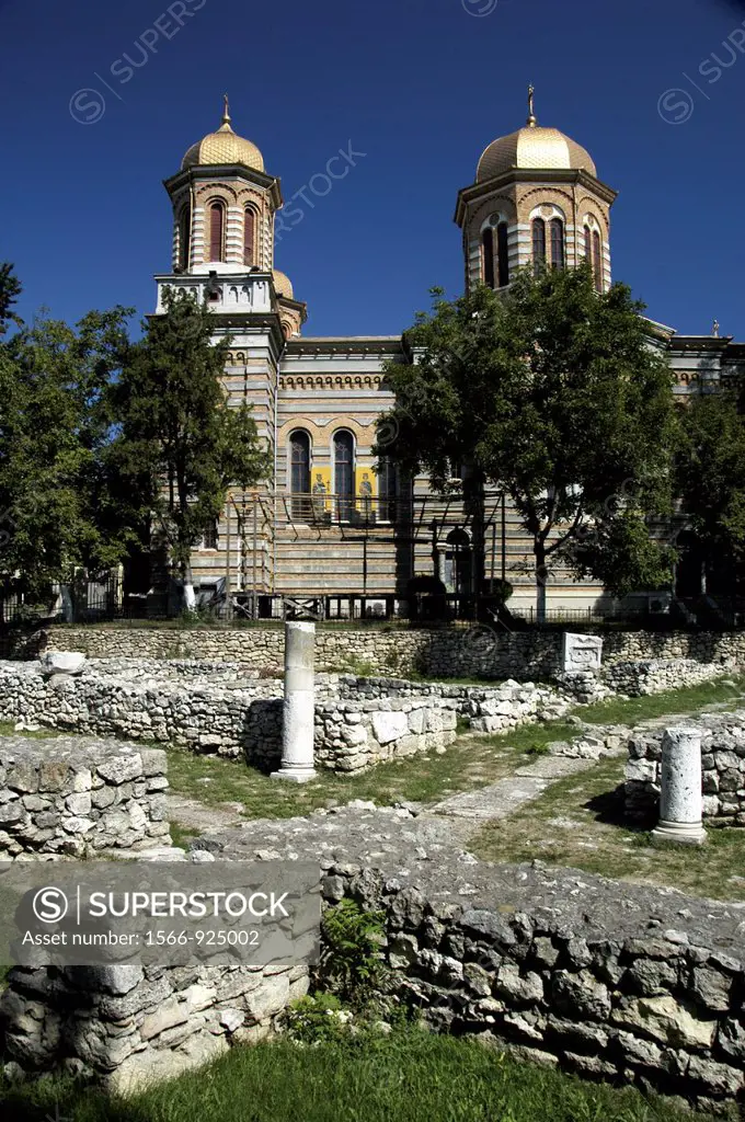 Romania, Bucharest, Constanta, Cathedral of Saints Peter and Paul Orthodox, 1895, ruins of the ancient Roman city of Tomis in foreground