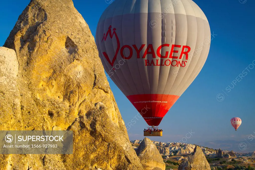 Hot-air ballon  Capadoccia, Turkey