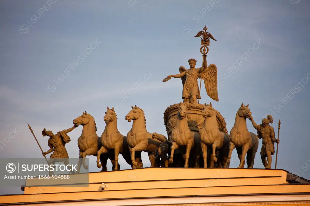 Rusia , San Petersburg City, Charriot on top of the General Headquartes Archway at Palace Square.
