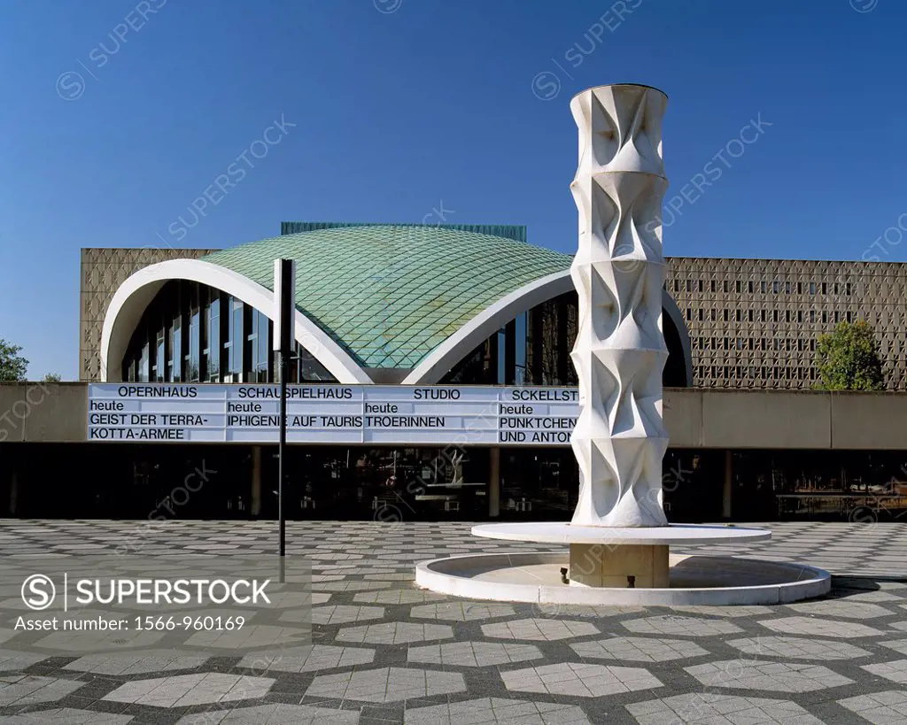 Germany, Dortmund, Ruhr area, Westphalia, North Rhine-Westphalia, NRW, municipal theatre Dortmund, opera house, cupola, well, pillar