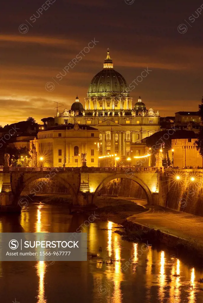 St  Angel Bridge and St  Peter Basilica in evening light, Rome, Latium, Italy