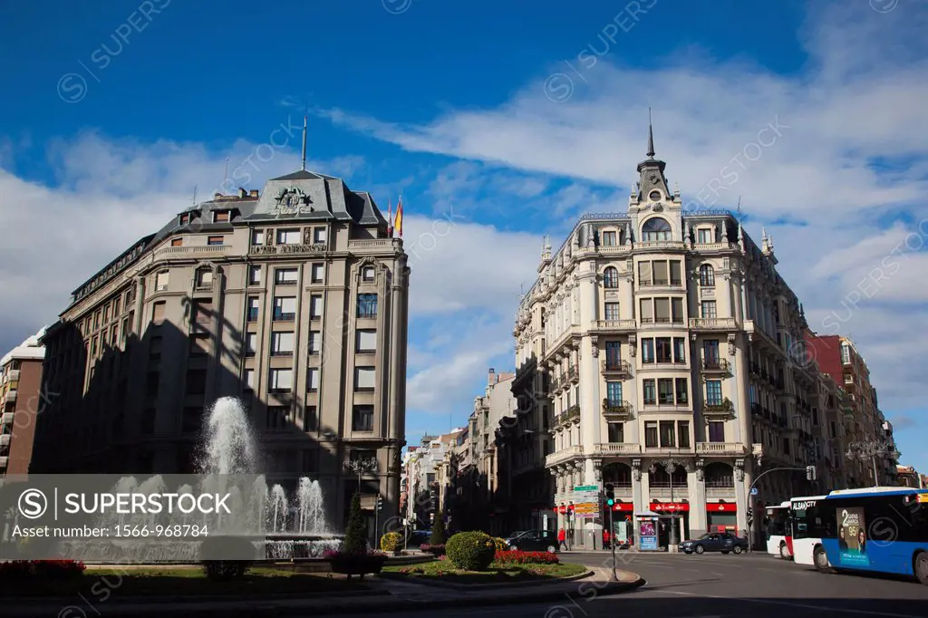 Spain, Castilla y Leon Region, Leon Province, Leon, buildings on Plaza de Santo Domingo