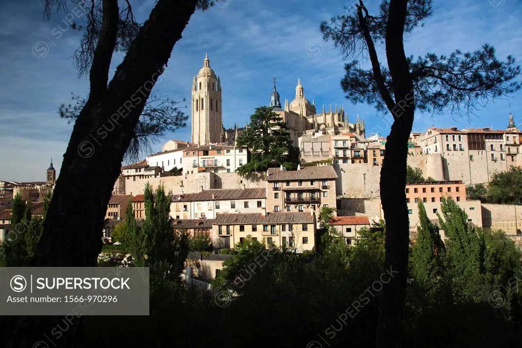 Spain, Castilla y Leon Region, Segovia Province, Segovia, town view with Segovia Cathedral